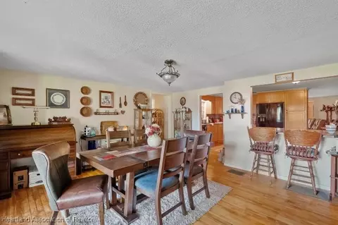 Dining - 3124 Hicks Rd, Lorida, FL 33857 photo 3 of 4