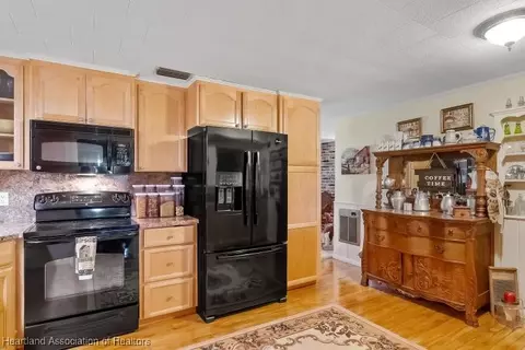 Kitchen - 3124 Hicks Rd, Lorida, FL 33857 photo 1 of 6