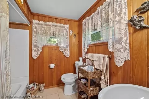 Bath - 3124 Hicks Rd, Lorida, FL 33857 photo 2 of 2