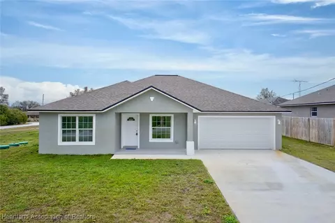 1725 W Taunton Rd, Avon Park, FL 33825