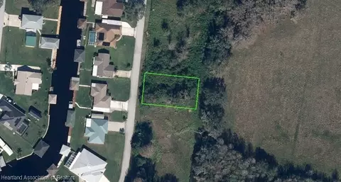 3224 Country Lake Dr, Sebring, FL 33876