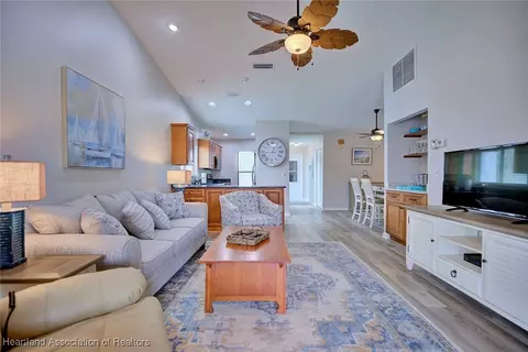 Living - 5615 Casablanca Circle N 3d Villa, Sebring, FL 33870 photo 4 of 5