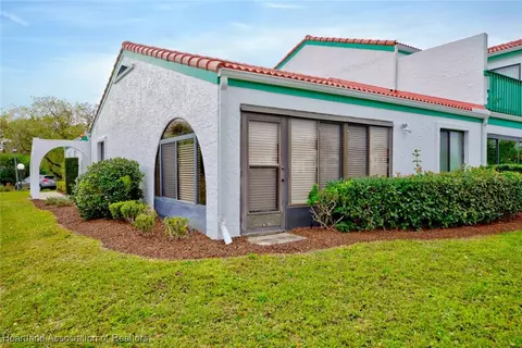 Exterior - 5615 Casablanca Circle N 3d Villa, Sebring, FL 33870 photo 4 of 6