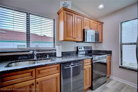 Kitchen - 5615 Casablanca Circle N 3d Villa, Sebring, FL 33870 photo 4 of 6