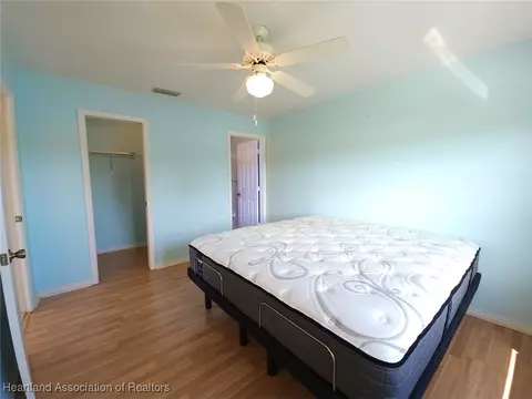 Bedroom - 1904 Villaway E, Sebring, FL 33876 photo 4 of 5