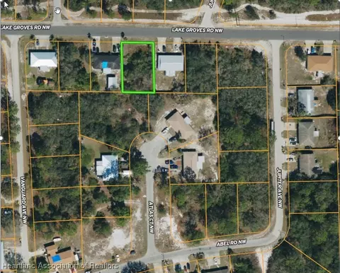 622 Lake Groves Rd NW, Lake Placid, FL 33852