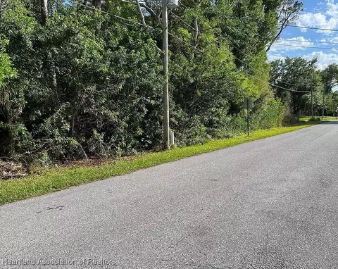 208 Longview Rd, Sebring, FL 33870