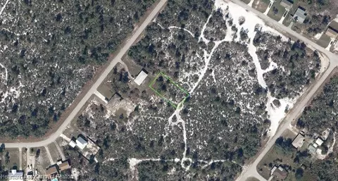 1066 Hughes Ave, Lake Placid, FL 33852