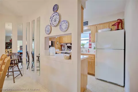 2409 Avalon Rd, Sebring, FL 33870 photo 11
