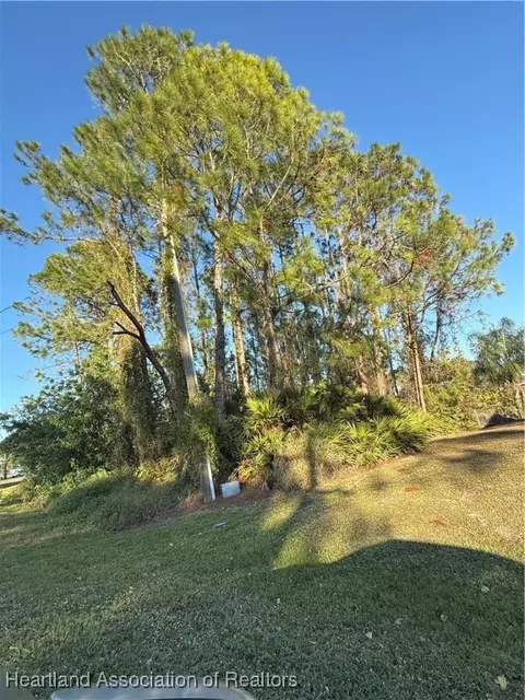 5506 Lakewood Rd, Sebring, FL 33875