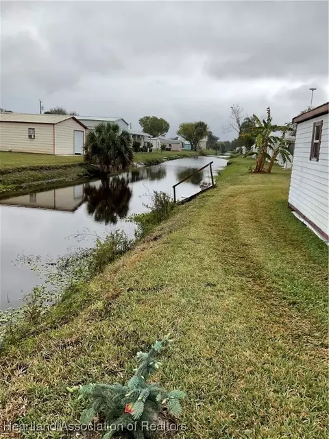 1339 Old Lakeport Road 4a, Moore Haven, FL 33471 photo 4