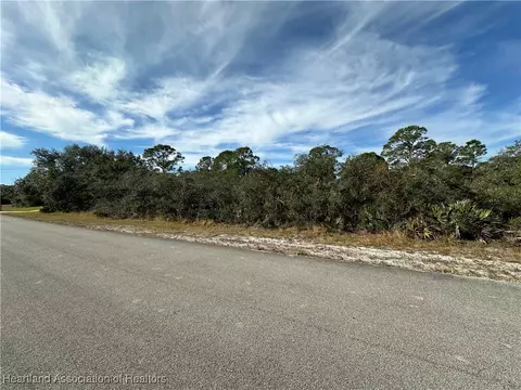 364 Pershing Ave, Lake Placid, FL 33852