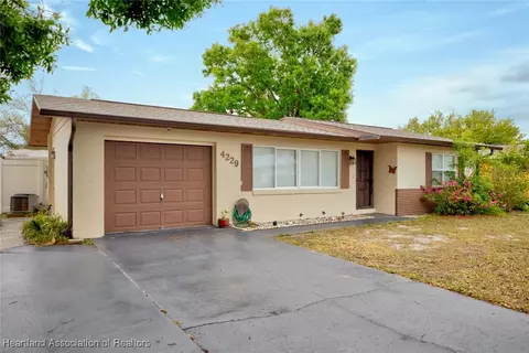 4229 Capri St, Sebring, FL 33872 photo 2