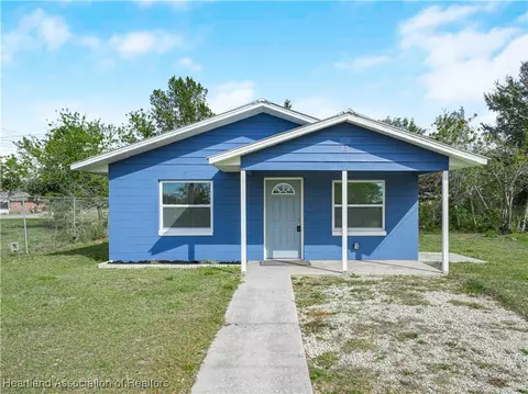 25 E Metcalfe St, Avon Park, FL 33825