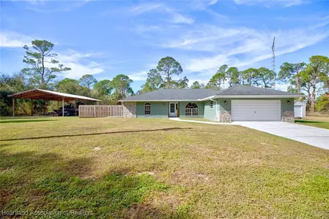 317 Wilson Ln NE, Lake Placid, FL 33852