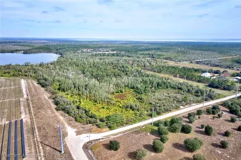 200 Walker Rd, Lake Placid, FL 33852