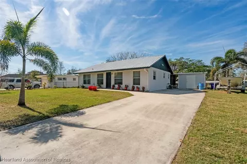 608 SE 8th Ave, Okeechobee, FL 34974 photo 1