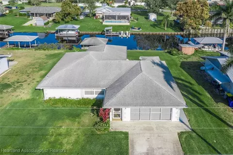 128 Citrus Rd NE, Lake Placid, FL 33852