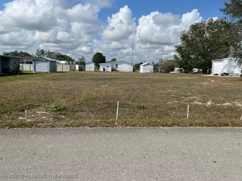 100 S Rally Rd, Avon Park, FL 33825