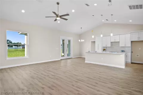 8300 Granada Rd, Sebring, FL 33876 photo 11