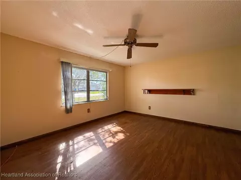 Living - 812 Golfside Ln, Sebring, FL 33870 photo 3 of 3