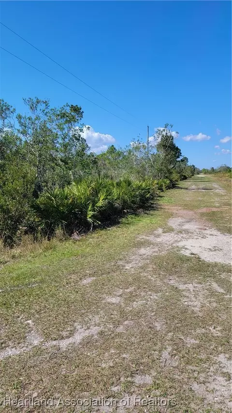 1061 Riding Dr, Lorida, FL 33857 photo 18