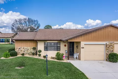 3901 Thunderbird Hill Cir, Sebring, FL 33872 photo 4
