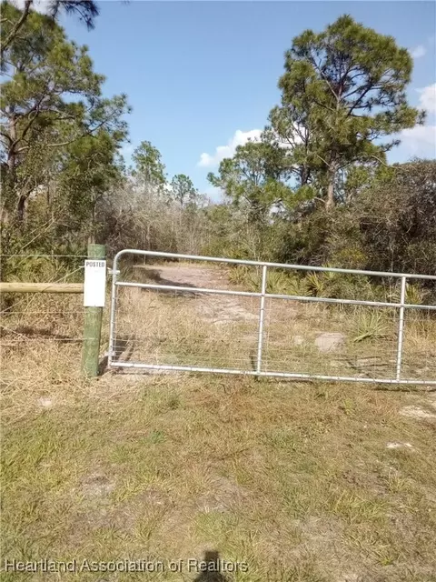 741 Roosevelt Blvd, Lake Placid, FL 33852