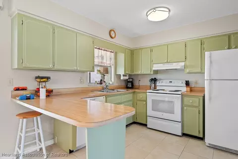 4107 Bianca St, Sebring, FL 33872 photo 2