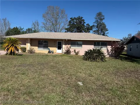 225 Dove Ave, Sebring, FL 33870
