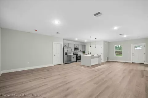 8710 Capilla St, Sebring, FL 33872 photo 7