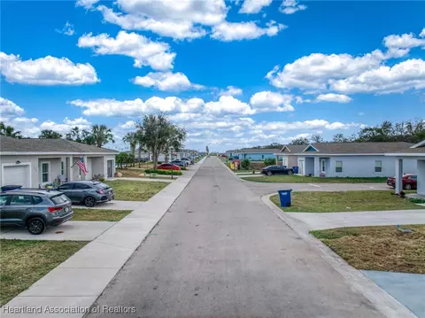 903 Allambra Ct, Sebring, FL 33870 photo 11