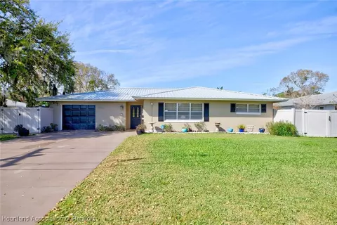 3248 Golfview Rd, Sebring, FL 33875