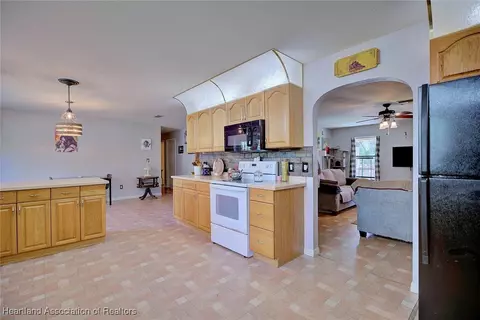 9137 Canter Path, Sebring, FL 33875 photo 10