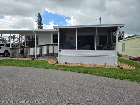 45 Pine Aire Cir, Lake Placid, FL 33852