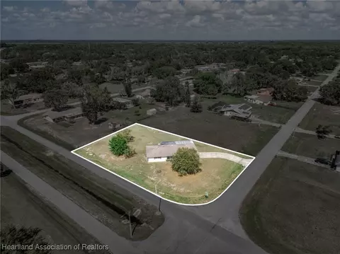 5833 Thunder Rd, Sebring, FL 33876 photo 2