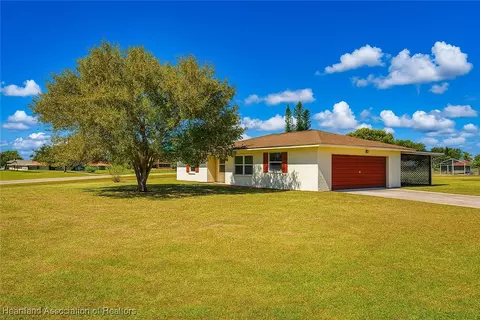 5833 Thunder Rd, Sebring, FL 33876
