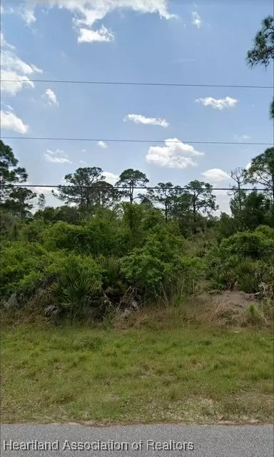108 Launch Rd NW, Lake Placid, FL 33852