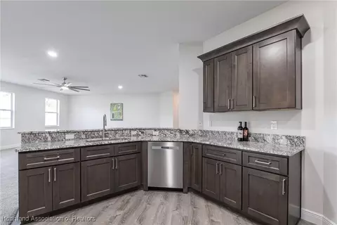 Kitchen - 5031 San Ignacio Dr, Sebring, FL 33872 photo 2 of 3