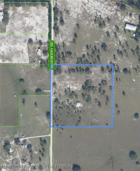 704 Blueberry Rd, Sebring, FL 33872
