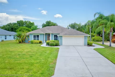 1000 W Village Green Dr, Avon Park, FL 33825