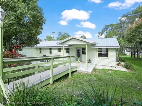 555 Lake Lotela Dr, Avon Park, FL 33825