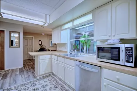 2910 King Dr, Sebring, FL 33870 photo 9