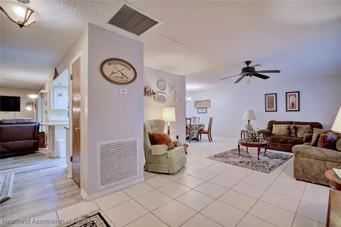 2910 King Dr, Sebring, FL 33870 photo 3
