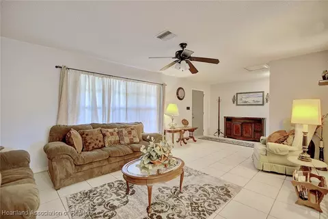 2910 King Dr, Sebring, FL 33870 photo 5
