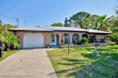 2910 King Dr, Sebring, FL 33870 photo 2