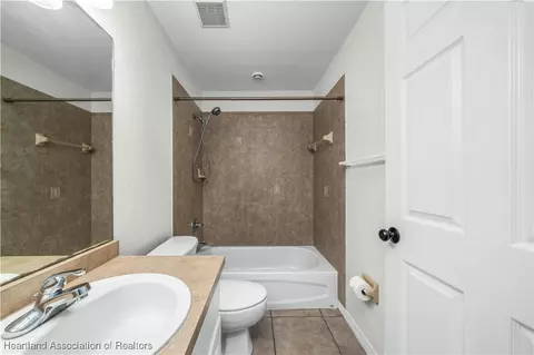 Bath - 4409 Westminster Rd, Sebring, FL 33875 photo 4 of 4