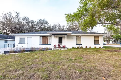 2600 Lakeview Dr, Sebring, FL 33870