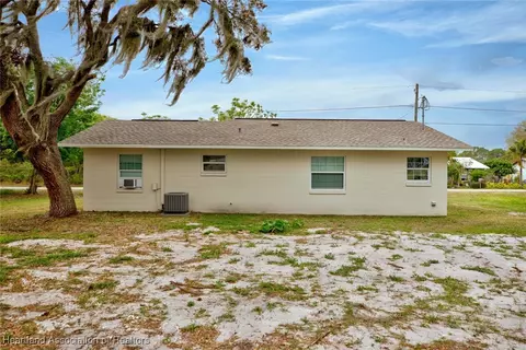 Exterior - 3114 Marlin Dr, Sebring, FL 33870 photo 2 of 3