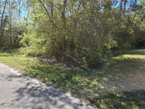 4555 Garden Ave, Sebring, FL 33875